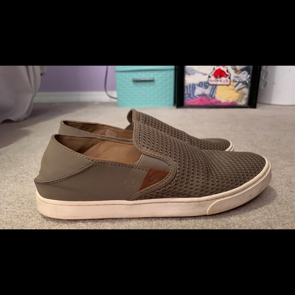 OLUKAI olive green slip on